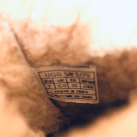 Ugg Boots. Worn once! These are so adorable & in perfect condition! - Picture 7 of 11